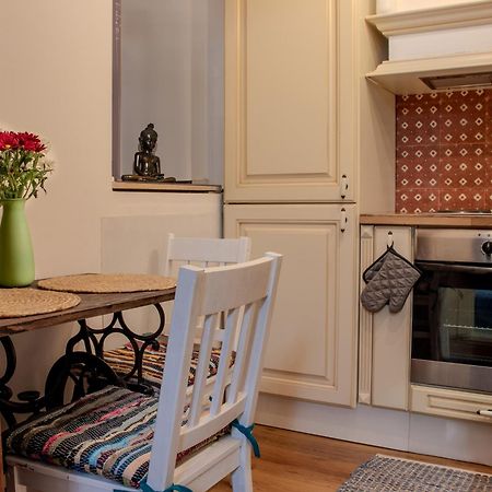 Old Town Apartment Craiova Buitenkant foto